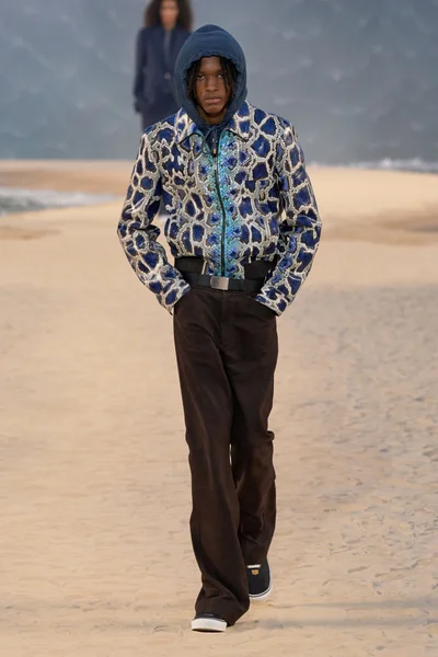Look 9
